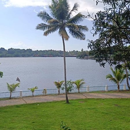 Ripples Backwater Resort, Kollam Extérieur photo