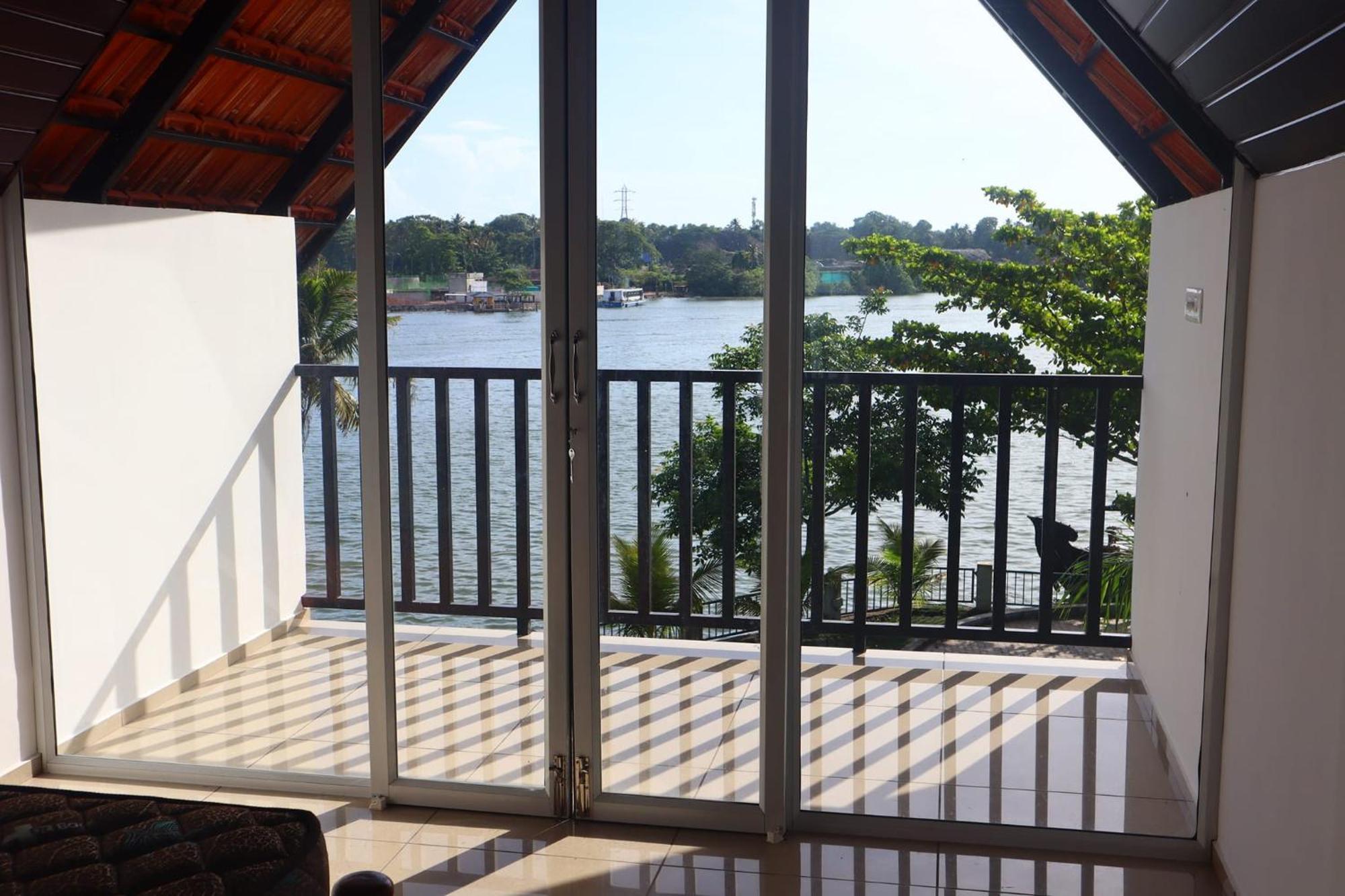 Ripples Backwater Resort, Kollam Extérieur photo