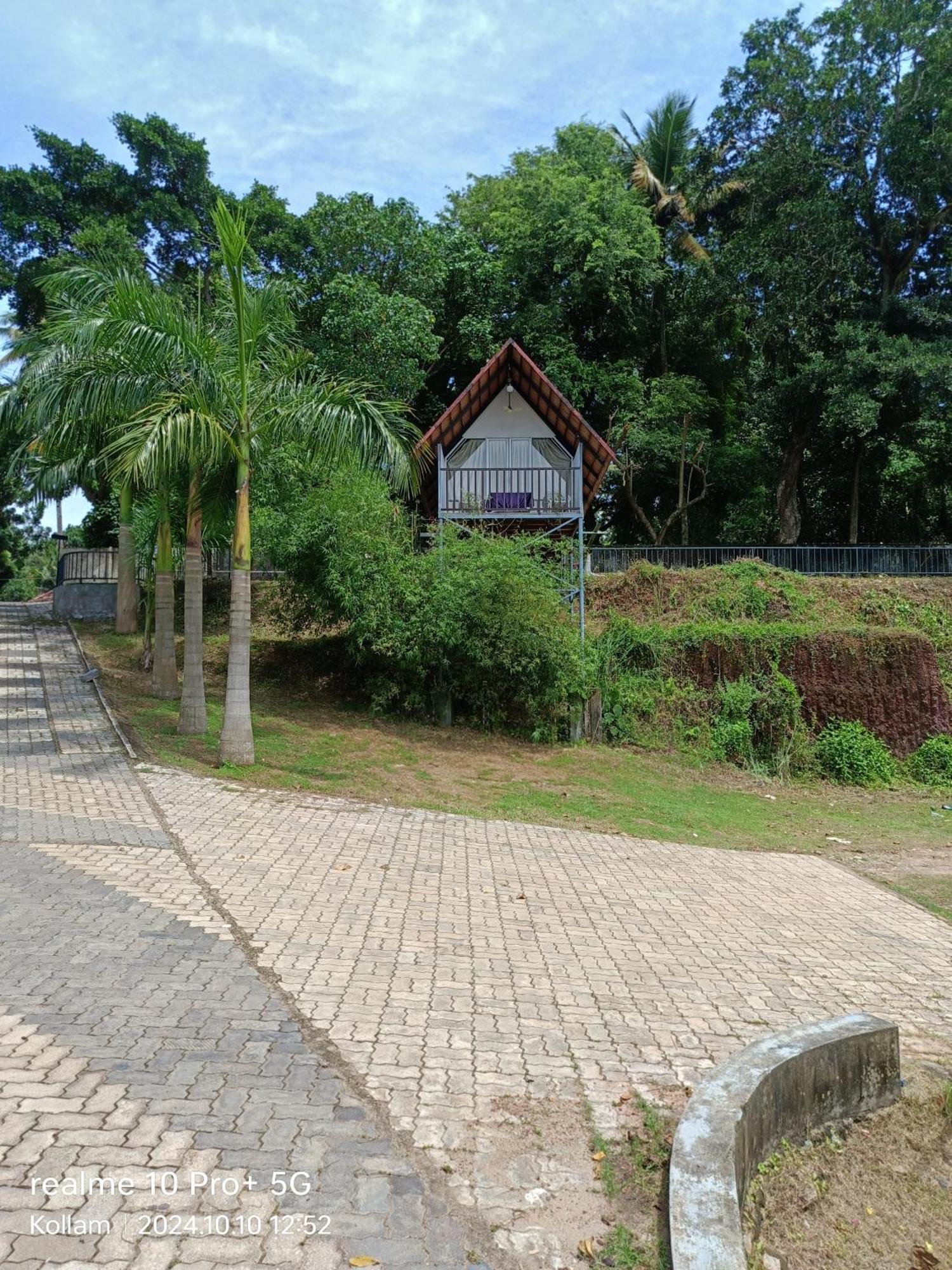 Ripples Backwater Resort, Kollam Extérieur photo